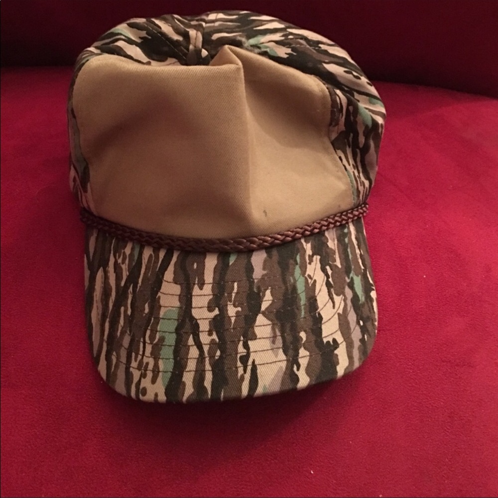 SALE ‼️Urban Outfitters Trucker Hat